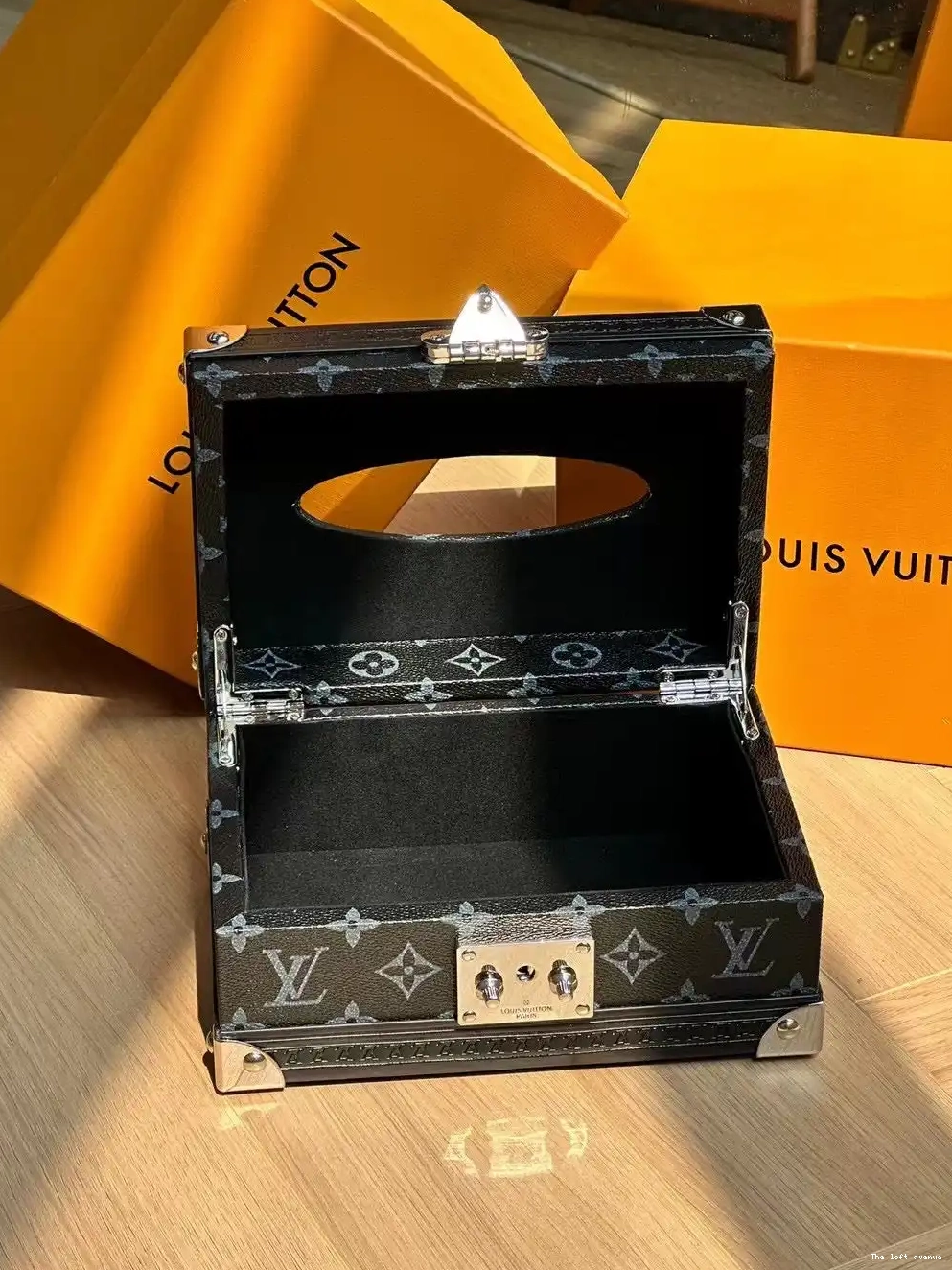 TISSUE BOX LV COVER 0510